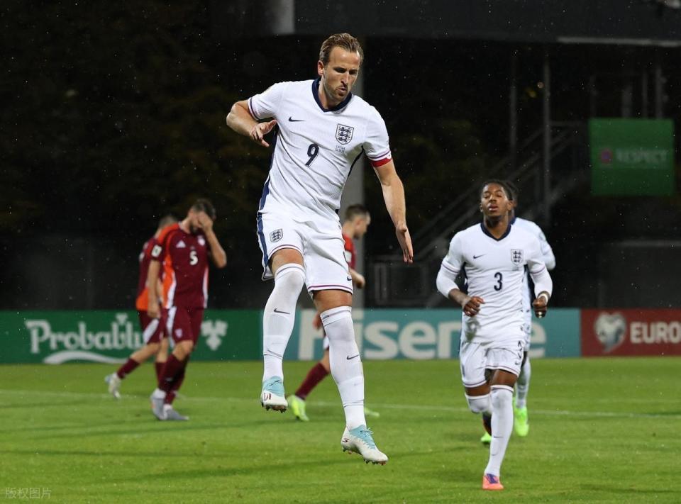 LUKfJ, zg, 队取得领先 LUKfJ, zg, 队取得领先